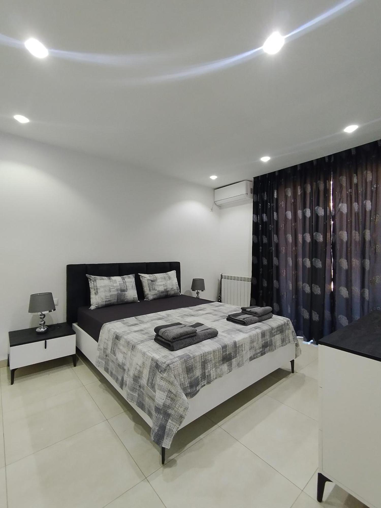 Luxueux Appartement A Tlemcen Buitenkant foto