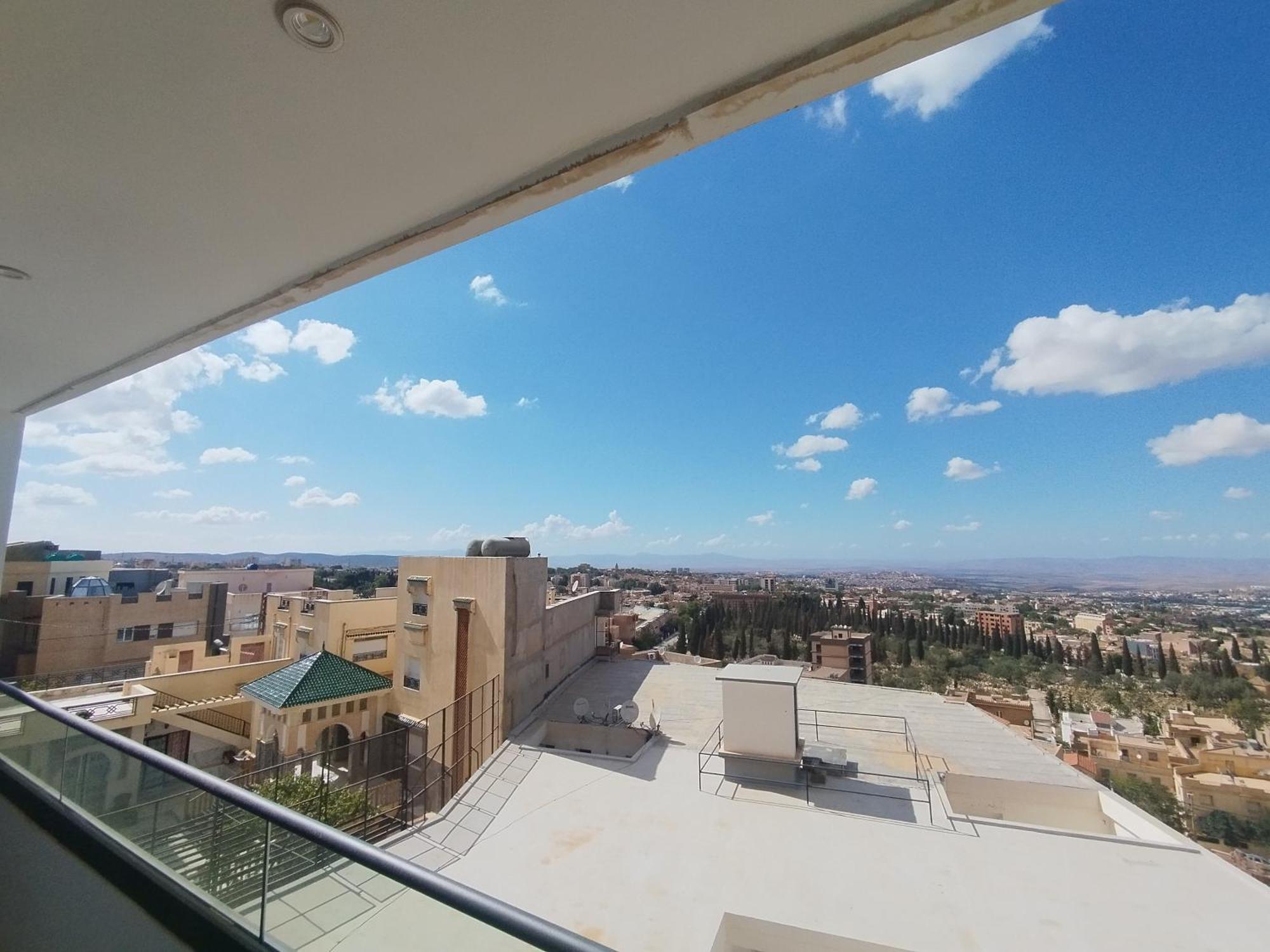 Luxueux Appartement A Tlemcen Buitenkant foto